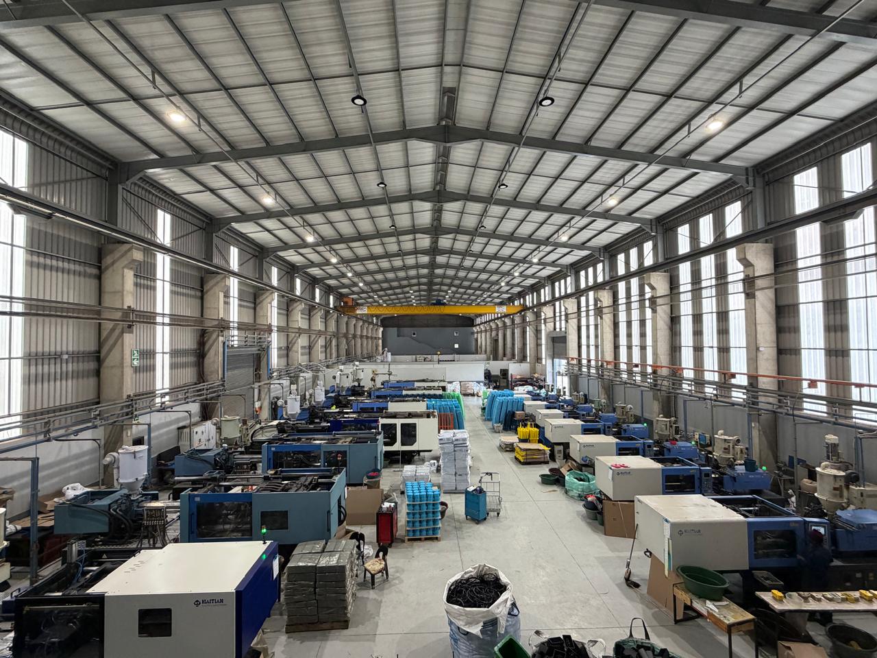Vee Plastics injection moulding factory floor